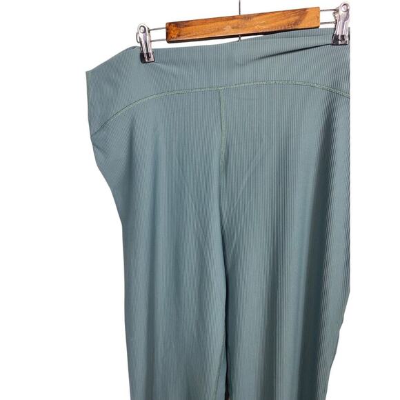 Old Navy Active Pants Size 2X Super Flare Extra High Rise Powersoft Go Dry Women - Picture 6 of 9